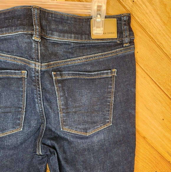 American Eagle artist crop next level crop size 6 standard dark cropped Jeans - Picture 7 of 11